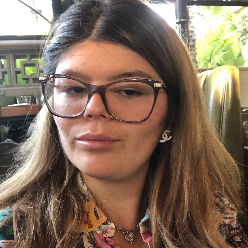 Meet your Posher, Lily
